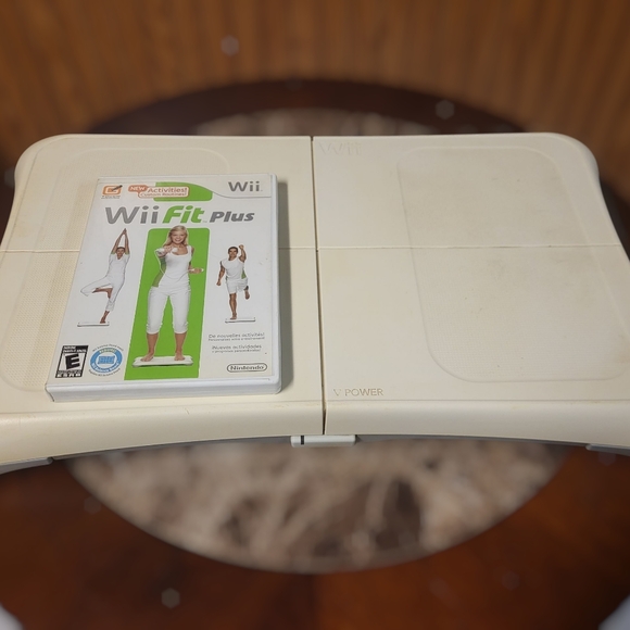 Wii Fit Board + Wii Fit Plus Game Bundled! - Picture 1 of 5